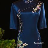 这件新中式改良旗袍太显身材啦！