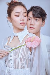点击看大图 -挪娅婚纱摄影皇家会所