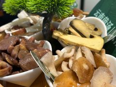 -一善菌·云南菌汤·云南菜(银泰城店)
