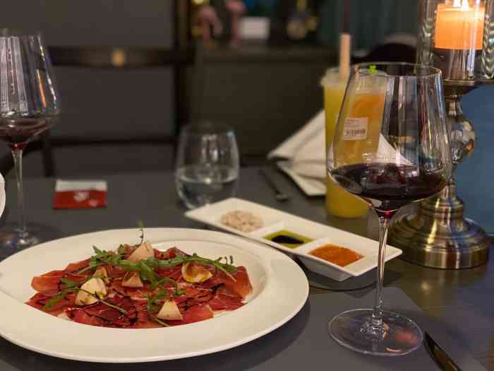 意大利奢侈品trussardi餐厅(万达广场武汉汉街店)-"在万达广场2号门