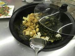 -屯老二农家铁锅炖·行业领军者(梅江店)