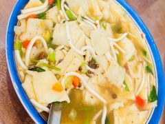 传统手工面片-阿法柯柴火鸡羊肉面片馆