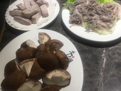 鲜香菇-仄园围炉坊·牛肉火锅·汕头卤水火锅(蛇口店)