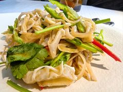 -鲜入唯煮·港式海鲜牛肉火锅(金宝街店)