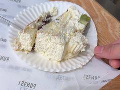 -罗森尼娜(德思勤店)