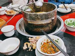 -南渝食府.墨脱石锅松茸鸡