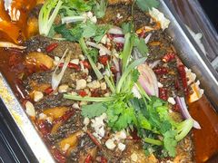 -老街烧烤大排档·地道湖北菜·龙虾馆(汉口火车站店)