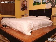 日食主题房-全季酒店(石家庄裕华东路万达广场店)