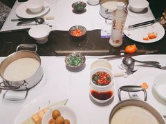 -红鼎豆捞·非遗鲍皇汤火锅(宝丰路店)