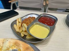 -酷公社·榴莲披萨(太原街店)