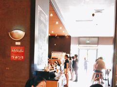 大堂-星巴克臻选(舟山凯虹广场店)