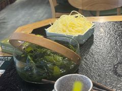 -鹿鸣山草本茶香火锅(园西路店)