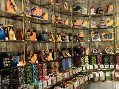 -VENCHI 闻绮(北京国贸商城店)