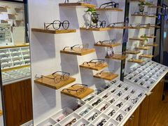 -MiRi眼镜·蔡司·星趣控·尼康控优点视觉合作店(南京东路店)