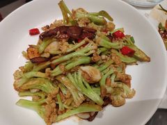 -八大碗·地道东北菜(中街店)