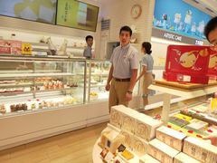 面包甜点陈列柜-好利来(光华中心店)