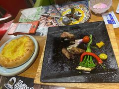 -米德维奇俄式西餐厅(西六道街店)