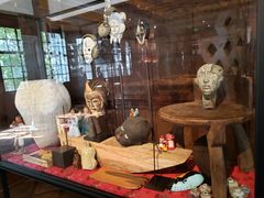 -Nathalie Djurberg与Hans Berg“牛皮纸包裹的月亮”-Prada荣宅当季展览