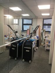 -斐尔国际皮肤管理中心