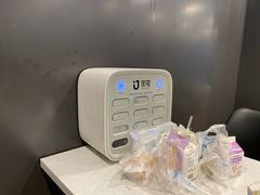 -全家便利店(虹桥路四店)