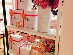 -Dior迪奥(上海世茂广场店)
