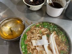 -正宗杨记普洱酸醋米线(总店)