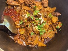 -山河屯铁锅炖·非遗东北菜(南山店)
