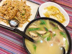 三鲜米线-香巴拉云南餐厅(华莱坞店)