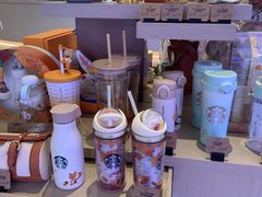 零售区-星巴克臻选(上海陆家嘴中心店)
