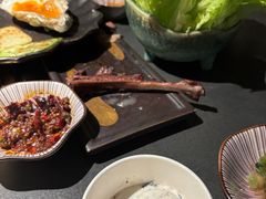 -铭牛烧肉·和牛海鲜自助(高新月牙湖店)