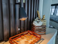 -亚洲国际大酒店·云顶阁旋转自助餐厅