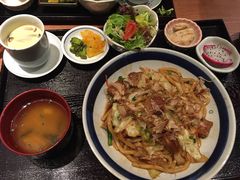 红烧肉炒乌冬-玄白·炭烤活鳗(上海首店)