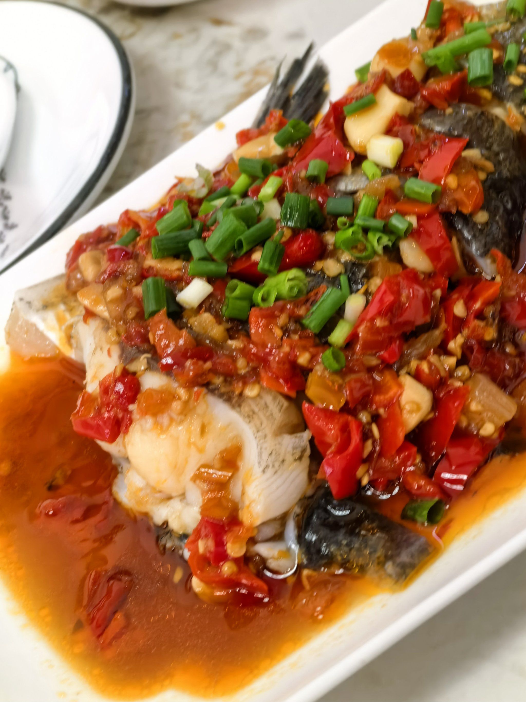 结果一鱼两吃的剁椒鱼尾相当惊艳!