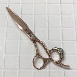 -AYO SALON