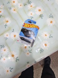 -逝水玩具折扣店