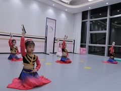 -伊叶舞蹈YEAH DANCE(LCM置汇旭辉校区)