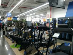 店内环境-迪卡侬(民族东店)