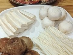 -青瓦餐厅·生鱼片·韩园烤肉(西塔店)