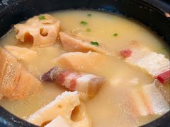 金秋贡莲藕炖风肉-庐灶江南·江南菜·四合院Bistro(东直门雍和宫·原华侨宾馆店)