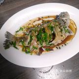 周末小聚，让我们多了一丝开心。舒服地吃了东北锅包肉