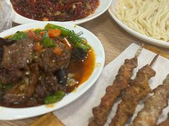 -歹歹的加个面过油肉拌面