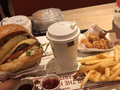 -The Habit Burger Grill 哈比特汉堡(复兴soho店)