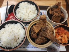 -万和春排骨砂锅米饭(新业广场店)