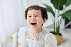 -梦摄影少女写真馆(麦凯乐国际公寓A座店)