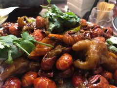 辣炒龙虾尾配脱骨鸡爪-南山酒肆(南山董事绘店)