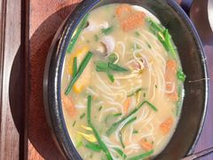-银米·云南传统过桥米线(双廊黑金冠店)