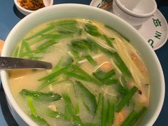 蒙自过桥米线-一坐一忘云南菜(嘉里中心店)