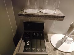 -SFEEL设计师酒店(成都春熙路天府广场店)