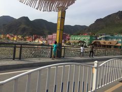 -百里峡七彩艺术小镇