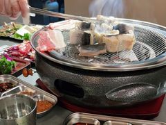 -围炉肉舍•炭烤活鳗•丹东海鲜烤肉(步行街店)